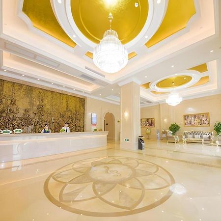 Vienna Classic Hotel Qingyuan Taihe Ancient Cave Scenic Area מראה חיצוני תמונה