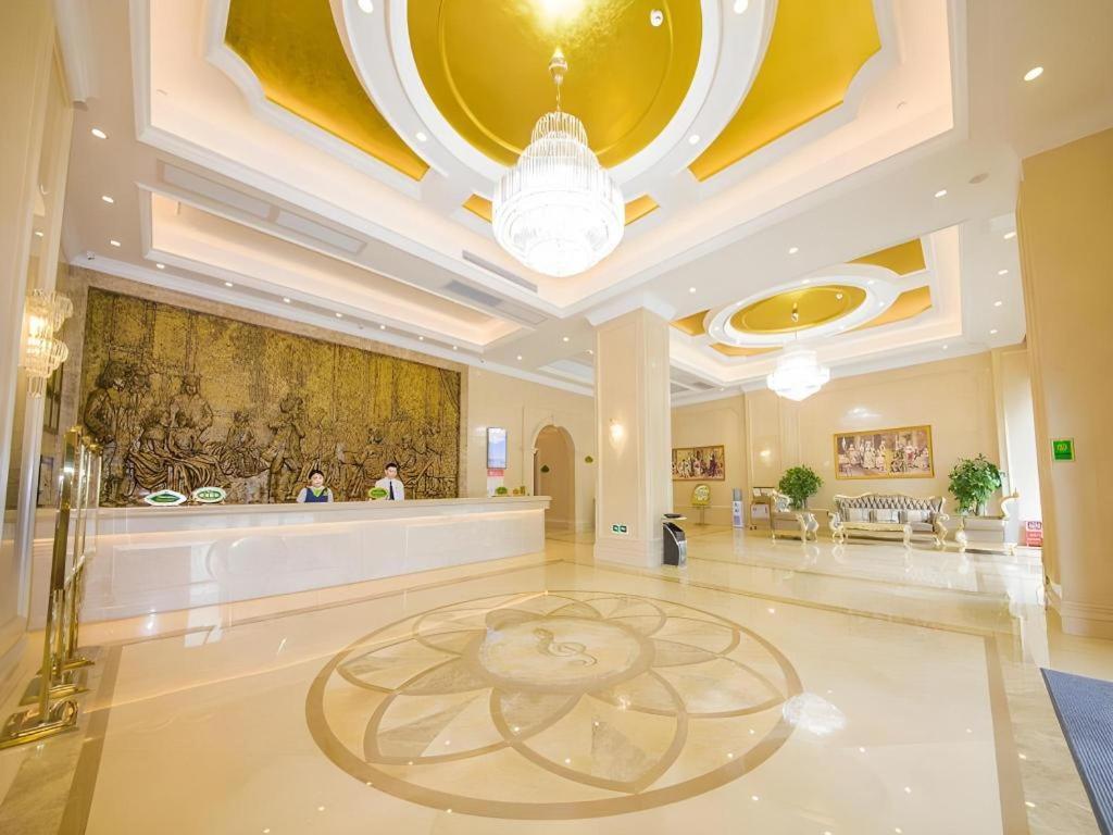 Vienna Classic Hotel Qingyuan Taihe Ancient Cave Scenic Area מראה חיצוני תמונה