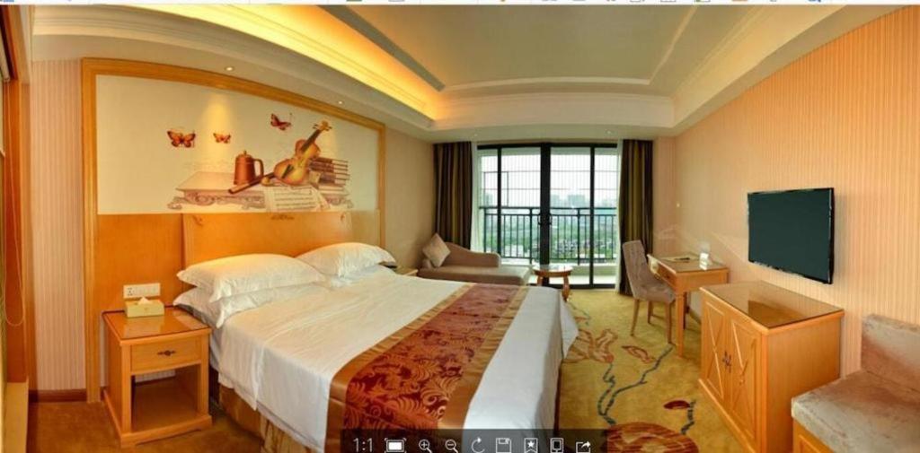 Vienna Classic Hotel Qingyuan Taihe Ancient Cave Scenic Area מראה חיצוני תמונה
