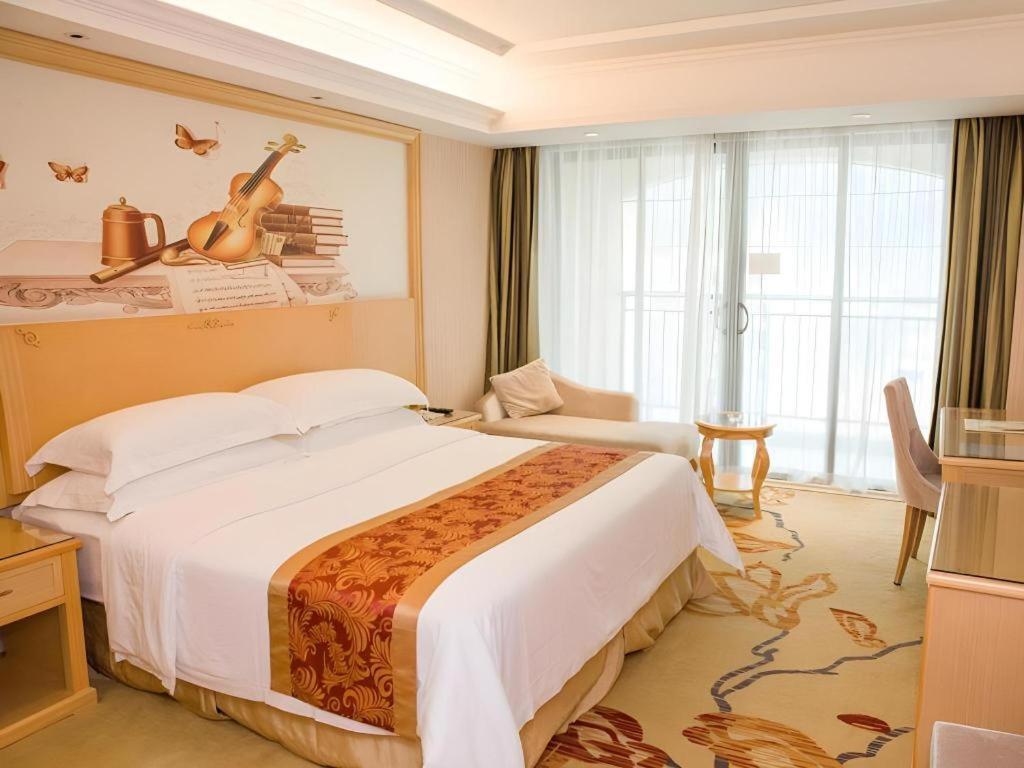 Vienna Classic Hotel Qingyuan Taihe Ancient Cave Scenic Area מראה חיצוני תמונה