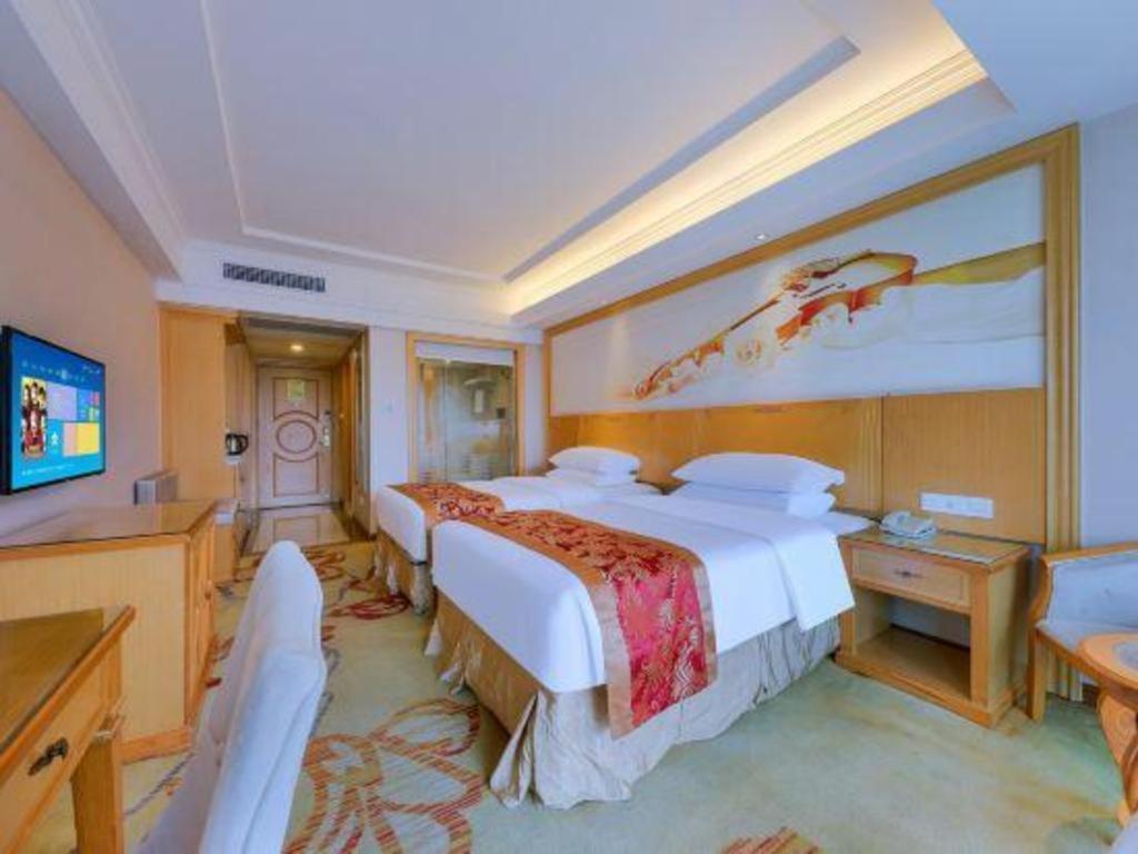 Vienna Classic Hotel Qingyuan Taihe Ancient Cave Scenic Area מראה חיצוני תמונה