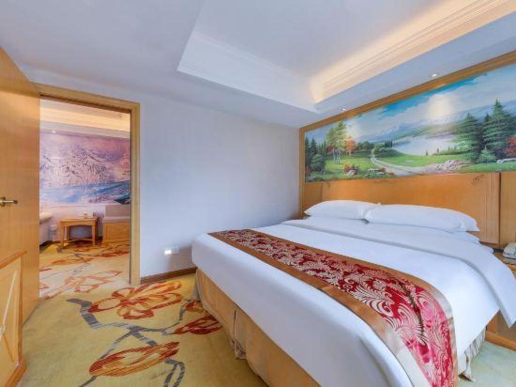 Vienna Classic Hotel Qingyuan Taihe Ancient Cave Scenic Area מראה חיצוני תמונה