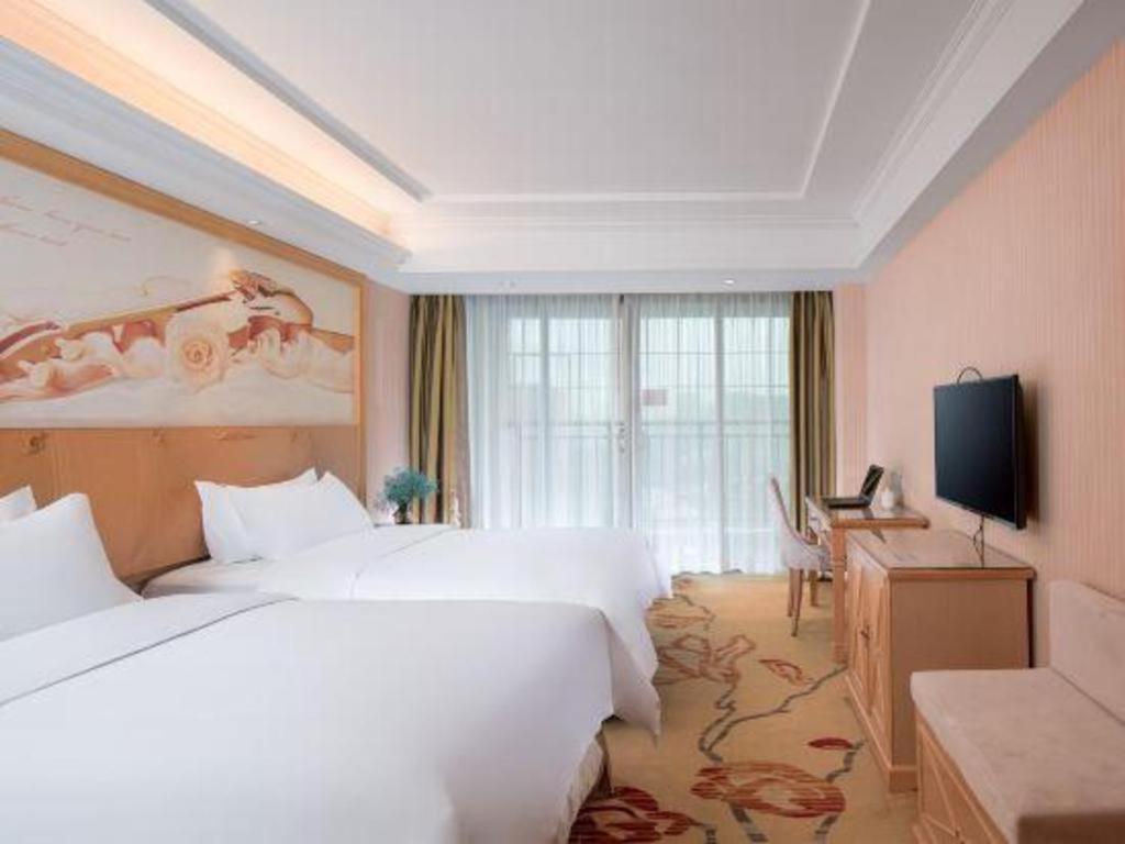 Vienna Classic Hotel Qingyuan Taihe Ancient Cave Scenic Area מראה חיצוני תמונה