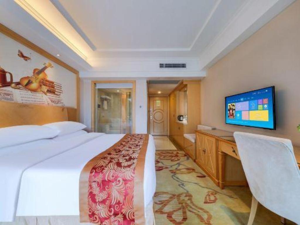 Vienna Classic Hotel Qingyuan Taihe Ancient Cave Scenic Area מראה חיצוני תמונה