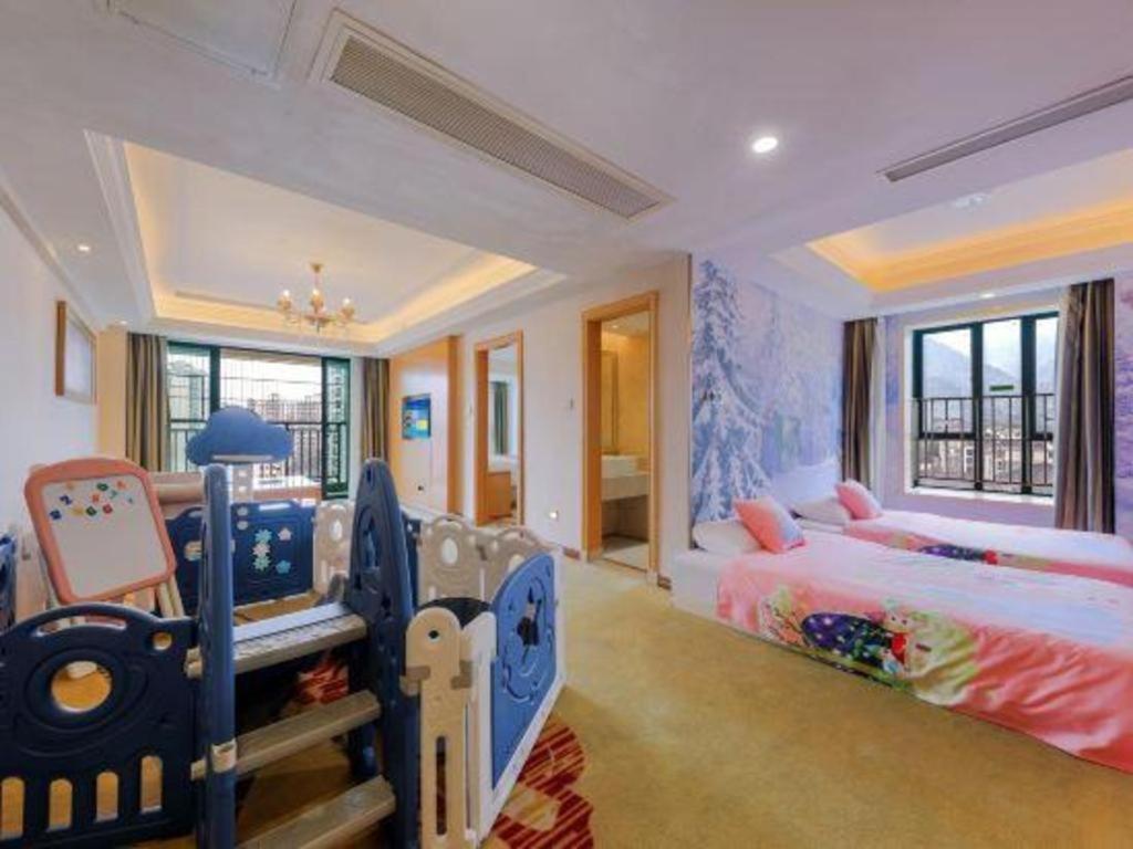 Vienna Classic Hotel Qingyuan Taihe Ancient Cave Scenic Area מראה חיצוני תמונה