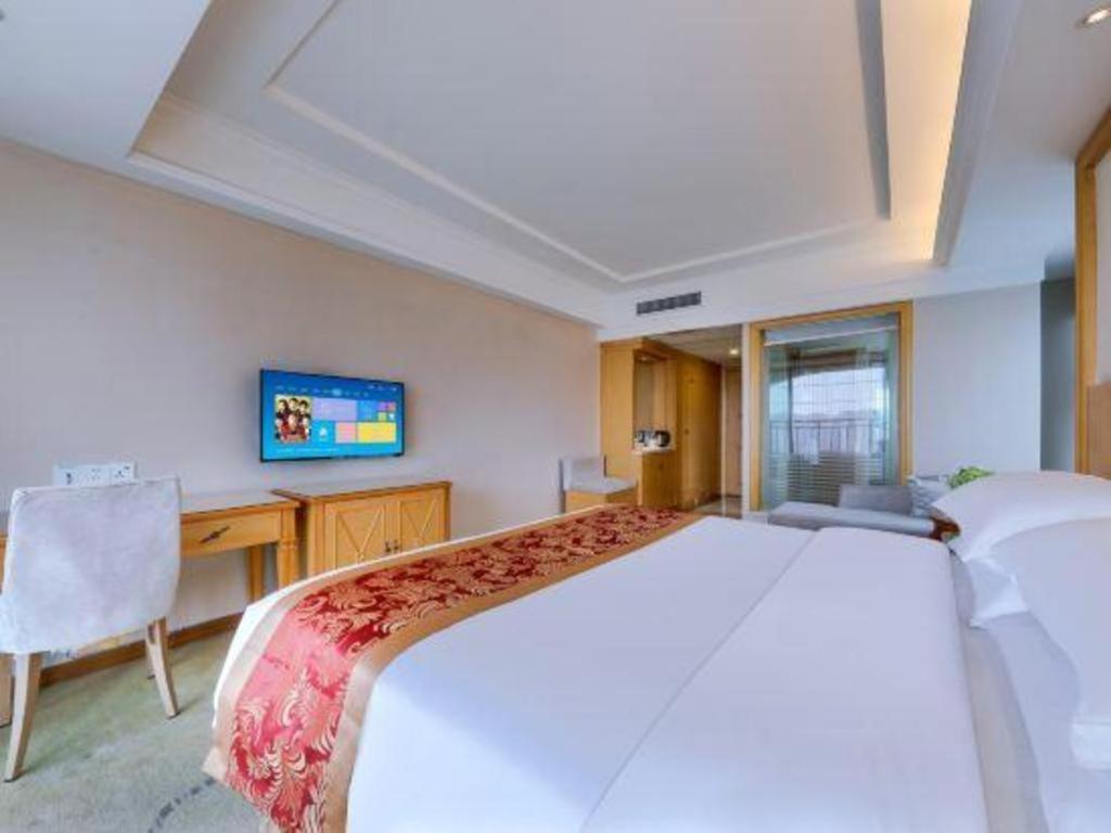 Vienna Classic Hotel Qingyuan Taihe Ancient Cave Scenic Area מראה חיצוני תמונה
