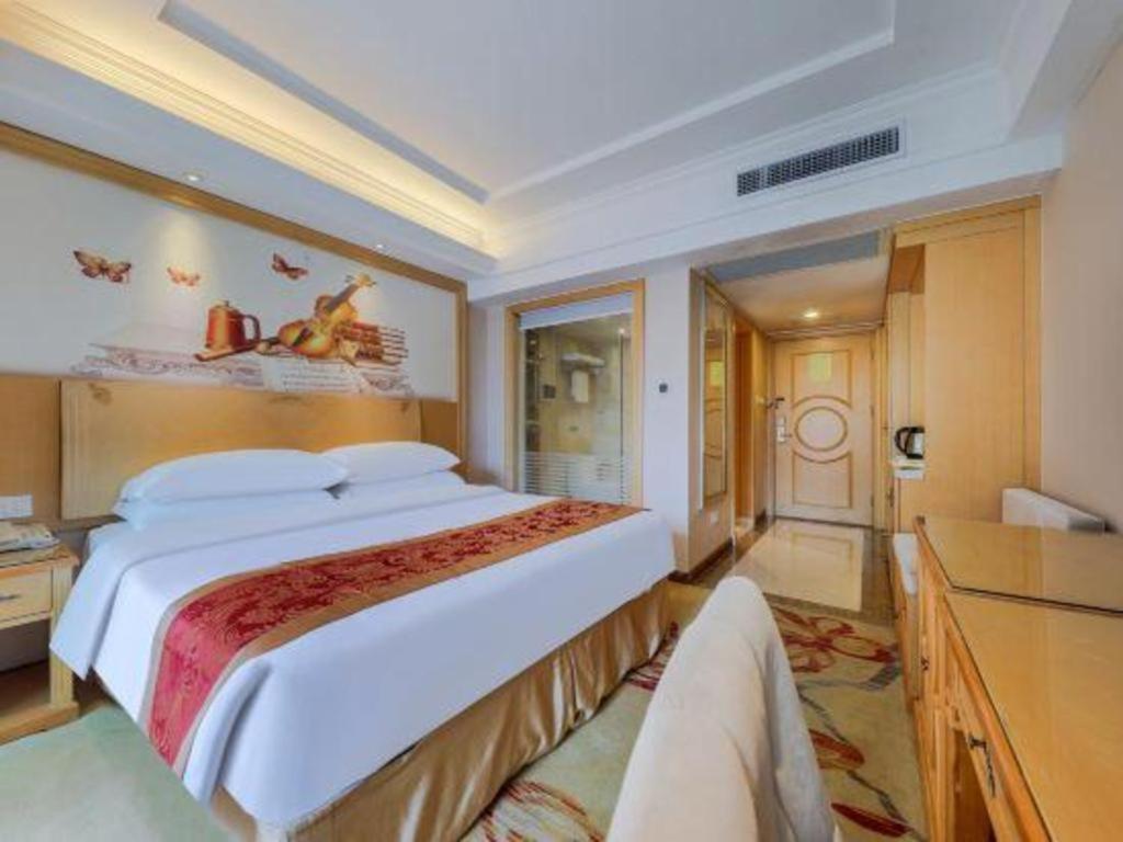 Vienna Classic Hotel Qingyuan Taihe Ancient Cave Scenic Area מראה חיצוני תמונה