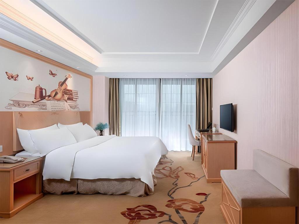 Vienna Classic Hotel Qingyuan Taihe Ancient Cave Scenic Area מראה חיצוני תמונה