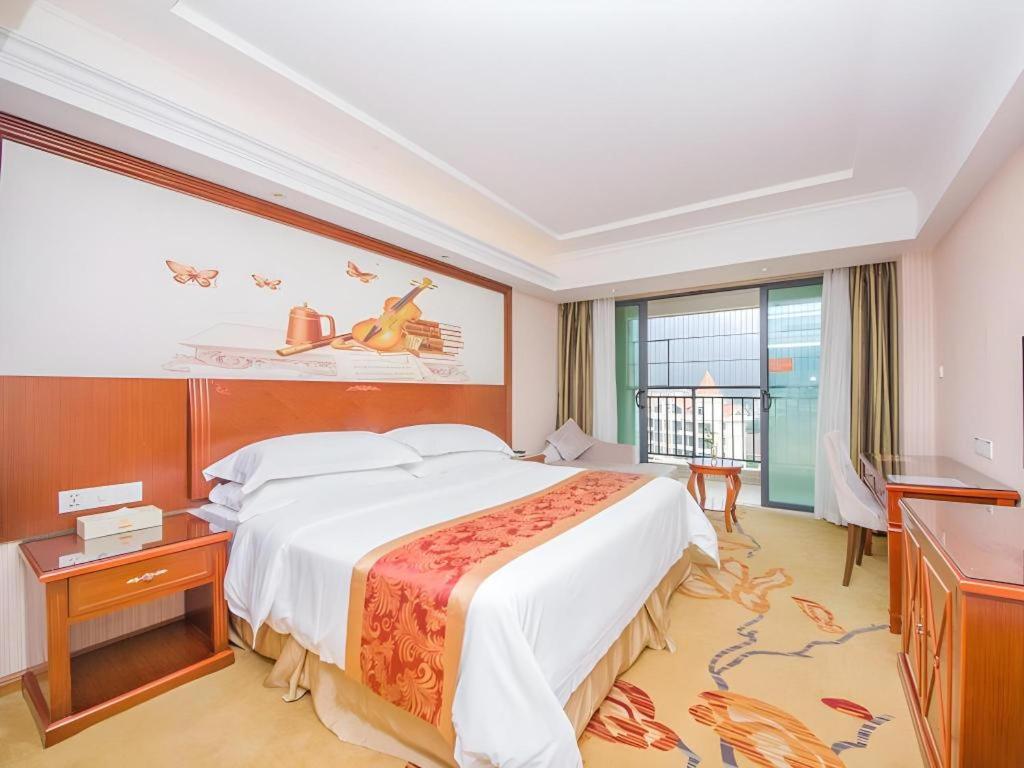 Vienna Classic Hotel Qingyuan Taihe Ancient Cave Scenic Area מראה חיצוני תמונה