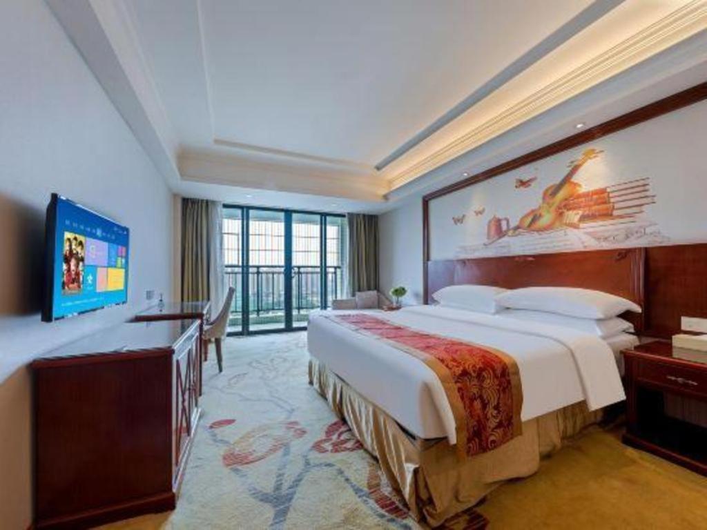 Vienna Classic Hotel Qingyuan Taihe Ancient Cave Scenic Area מראה חיצוני תמונה