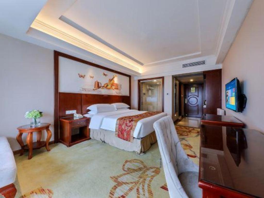 Vienna Classic Hotel Qingyuan Taihe Ancient Cave Scenic Area מראה חיצוני תמונה