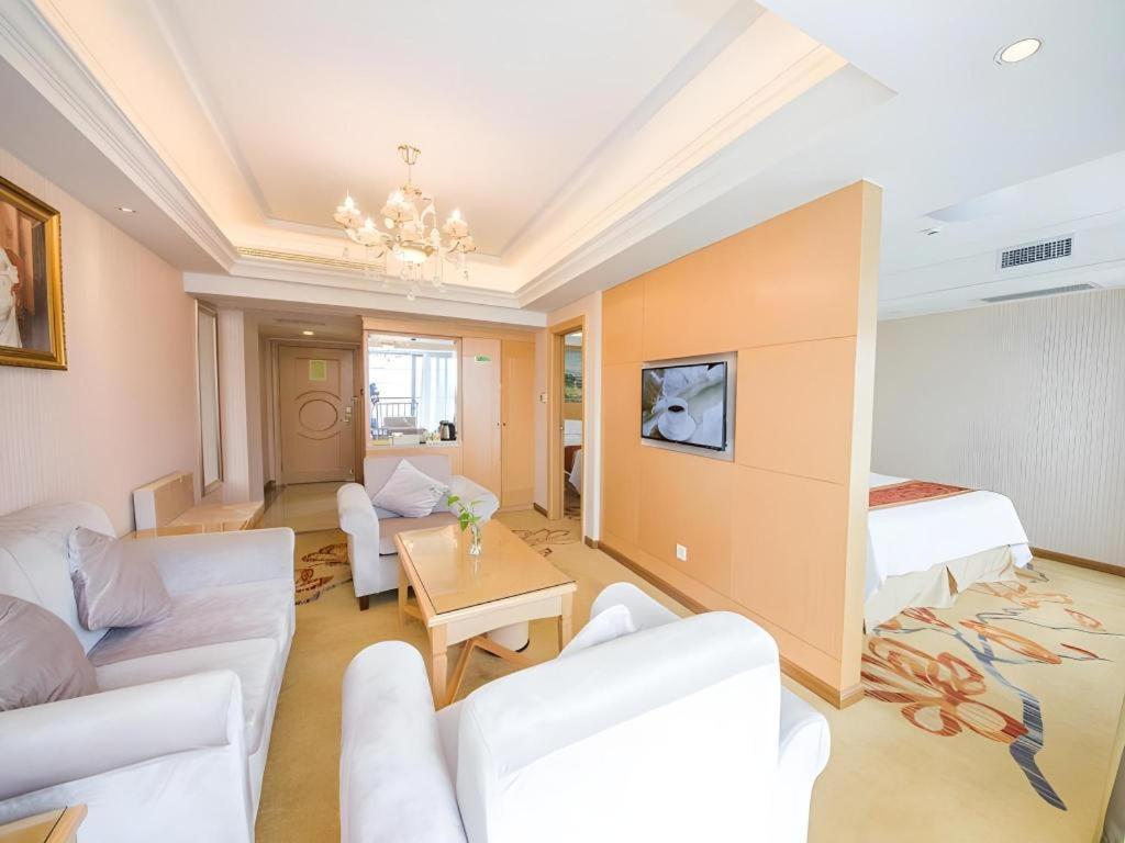 Vienna Classic Hotel Qingyuan Taihe Ancient Cave Scenic Area מראה חיצוני תמונה