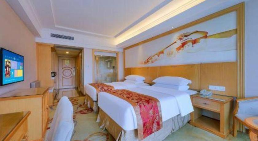 Vienna Classic Hotel Qingyuan Taihe Ancient Cave Scenic Area מראה חיצוני תמונה