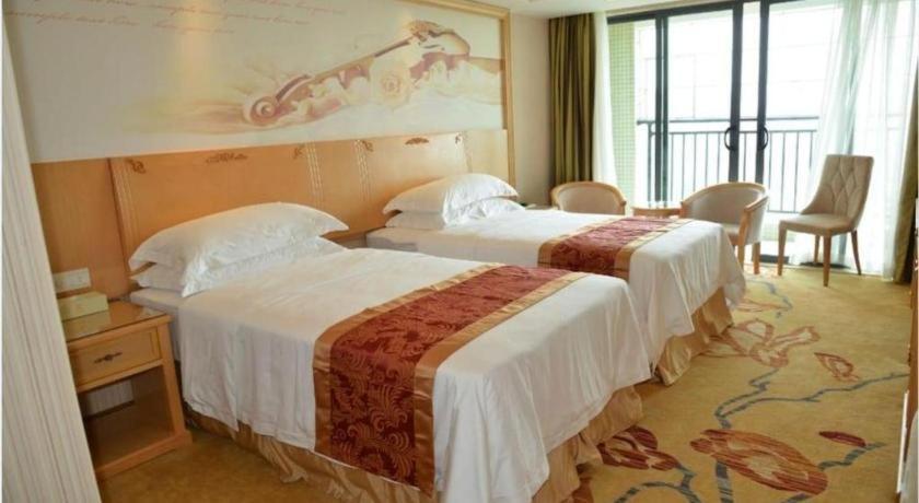 Vienna Classic Hotel Qingyuan Taihe Ancient Cave Scenic Area מראה חיצוני תמונה