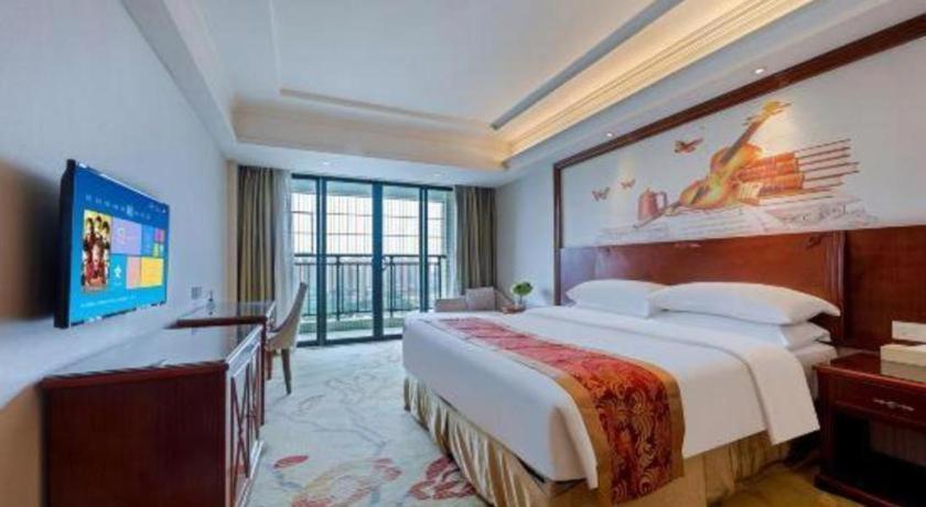 Vienna Classic Hotel Qingyuan Taihe Ancient Cave Scenic Area מראה חיצוני תמונה
